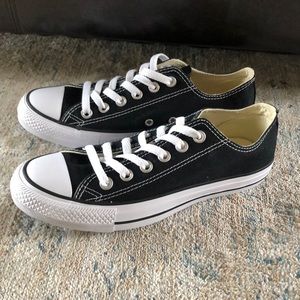 Converse unisex shoes